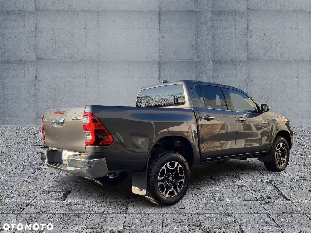 Toyota Hilux 2.8 D-4D mHEV Double Cab Executive 4x4 - 5
