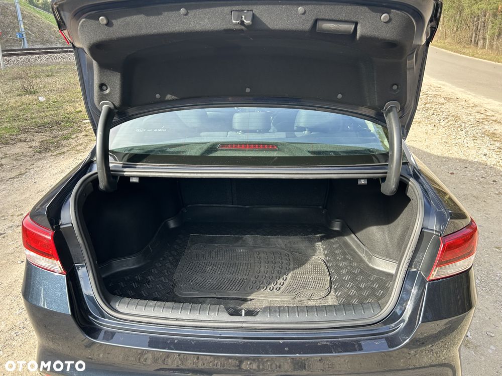 Kia Optima 2.0 M - 26
