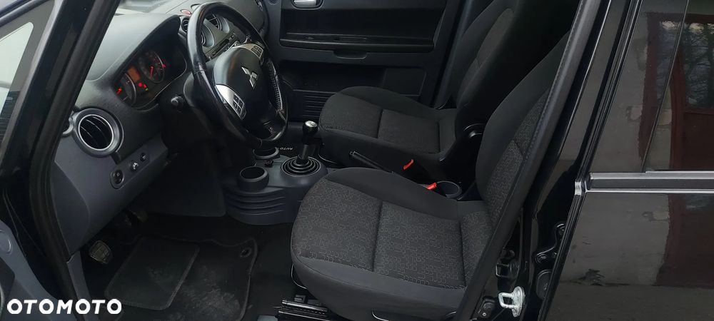 Mitsubishi Colt 1.3 Intense - 8