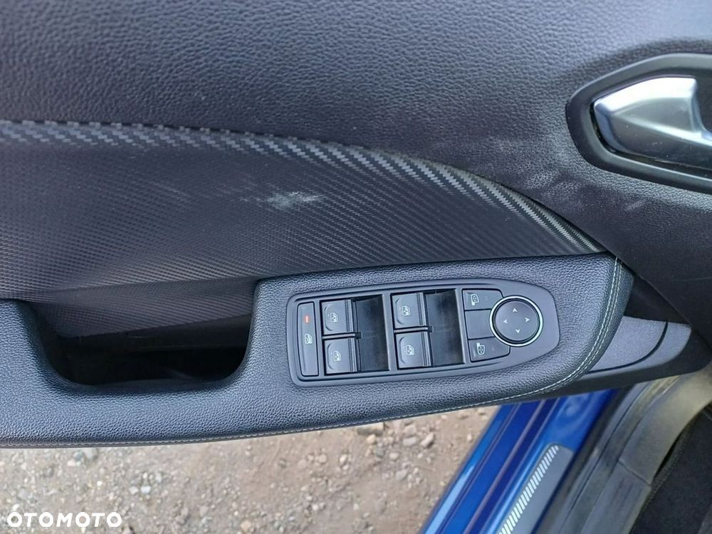 Renault Clio - 17