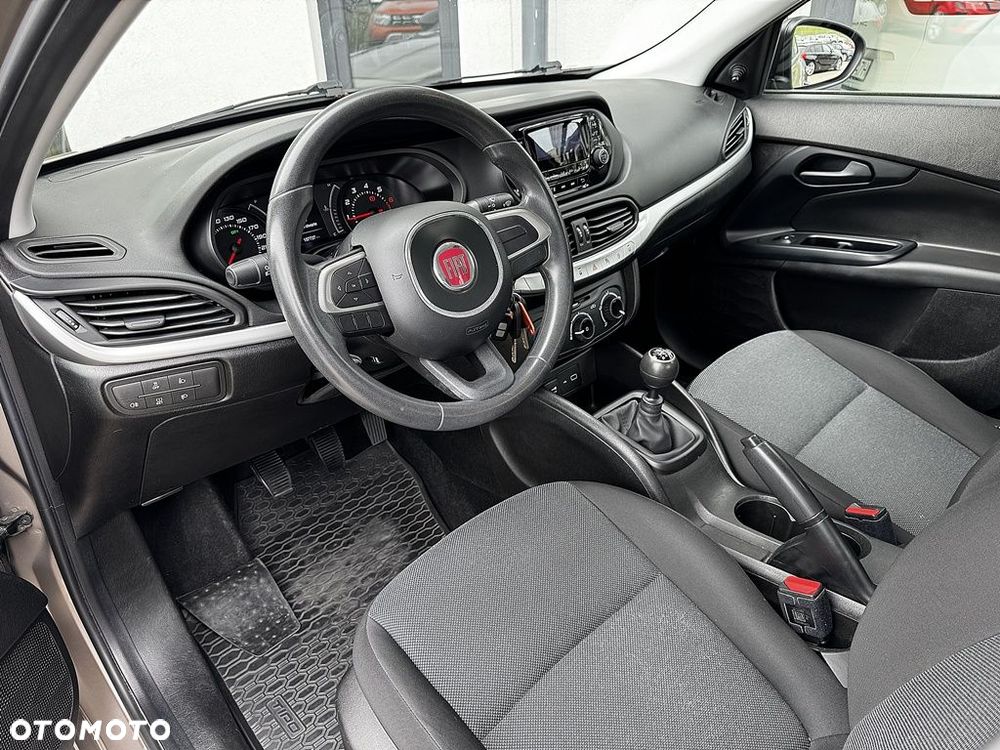 Fiat Tipo 1.4 16V Easy EU6d - 10