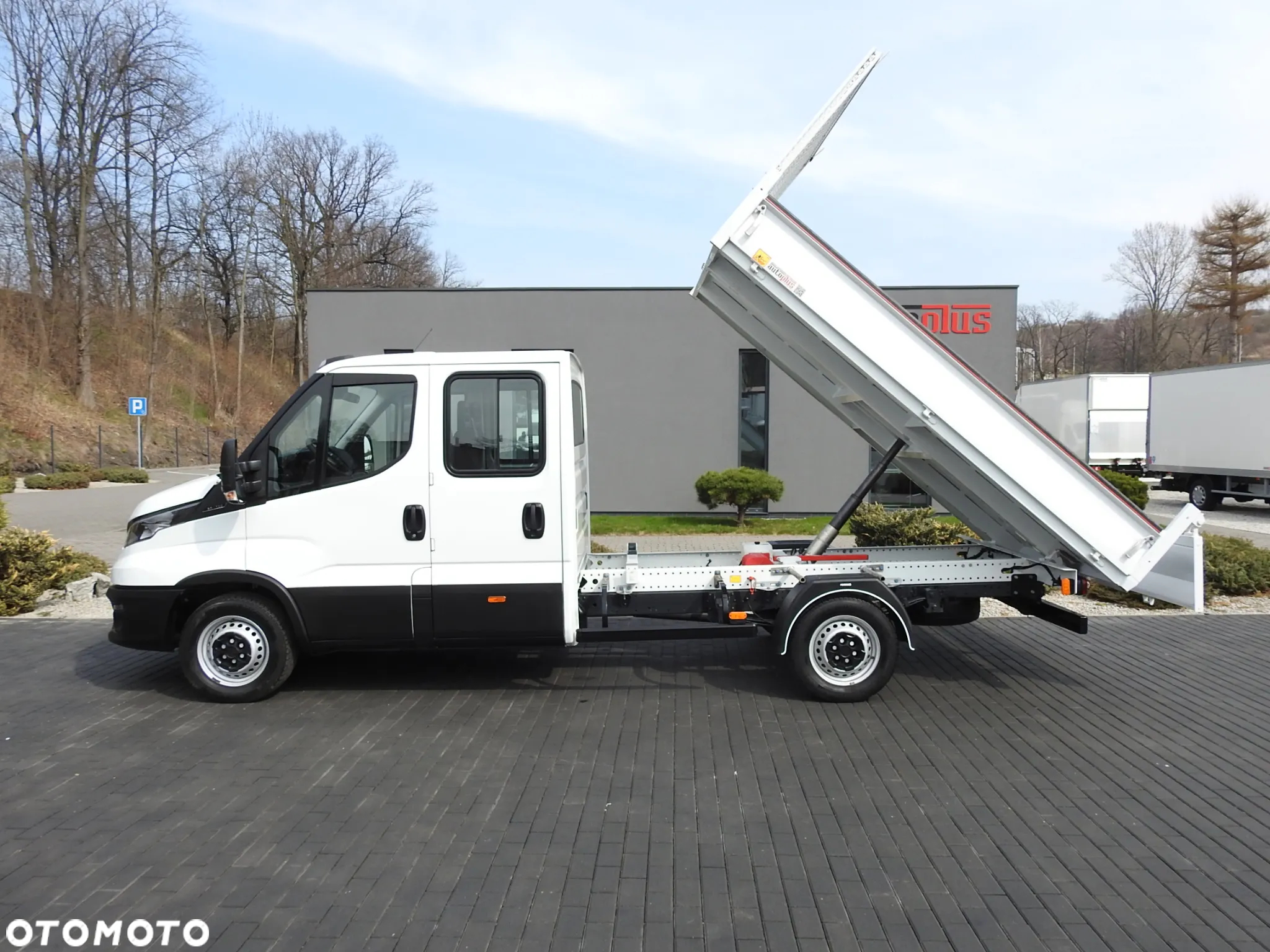 Iveco DAILY 35S14 WYWROTKA PODWÓJNA KABINA DOKA 7 MIEJSC TEMPOMAT KLIMATYZACJA 140KM [ 488124 ] - 8