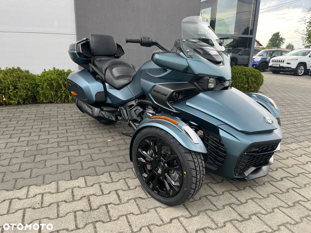 Can-Am Spyder - 4