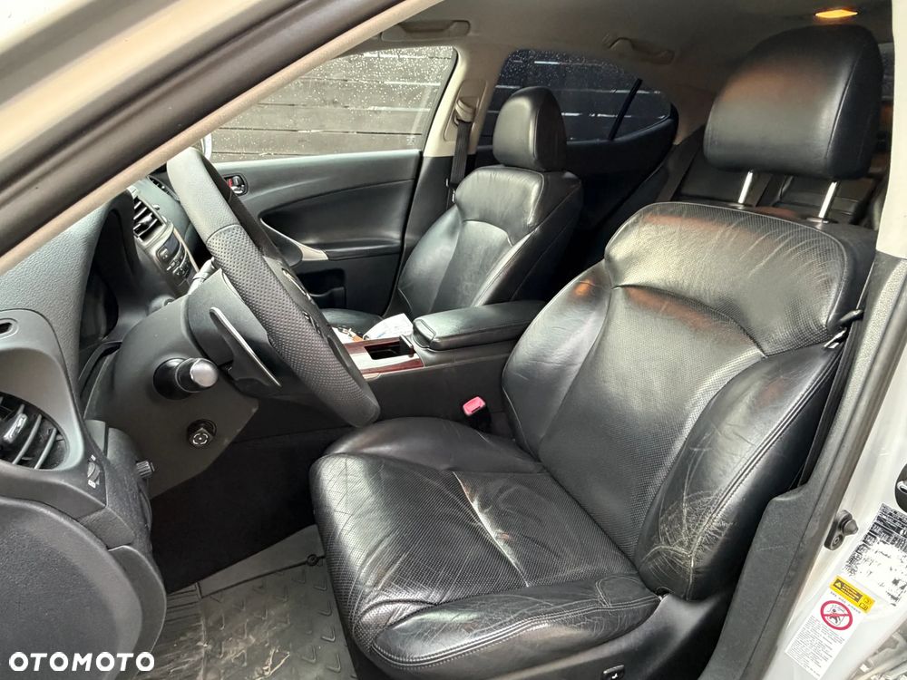 Lexus IS 250 Prestige - 19