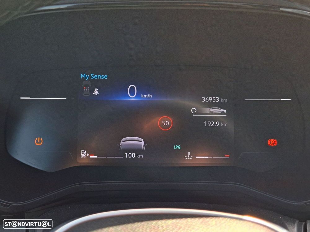 Renault Clio 1.0 TCe Techno Bi-Fuel — fotografia 15