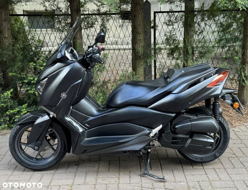 Yamaha X-max - 10