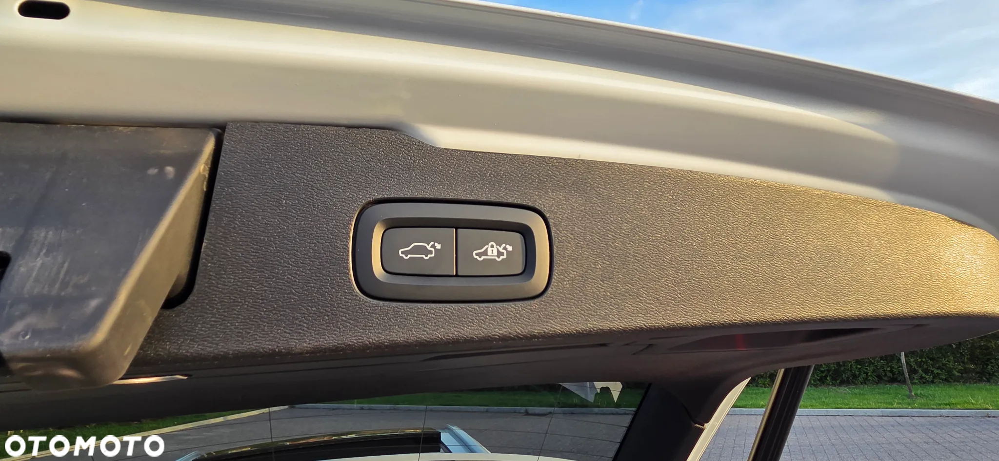Volvo V60 Cross Country B5 B AWD Plus - 32