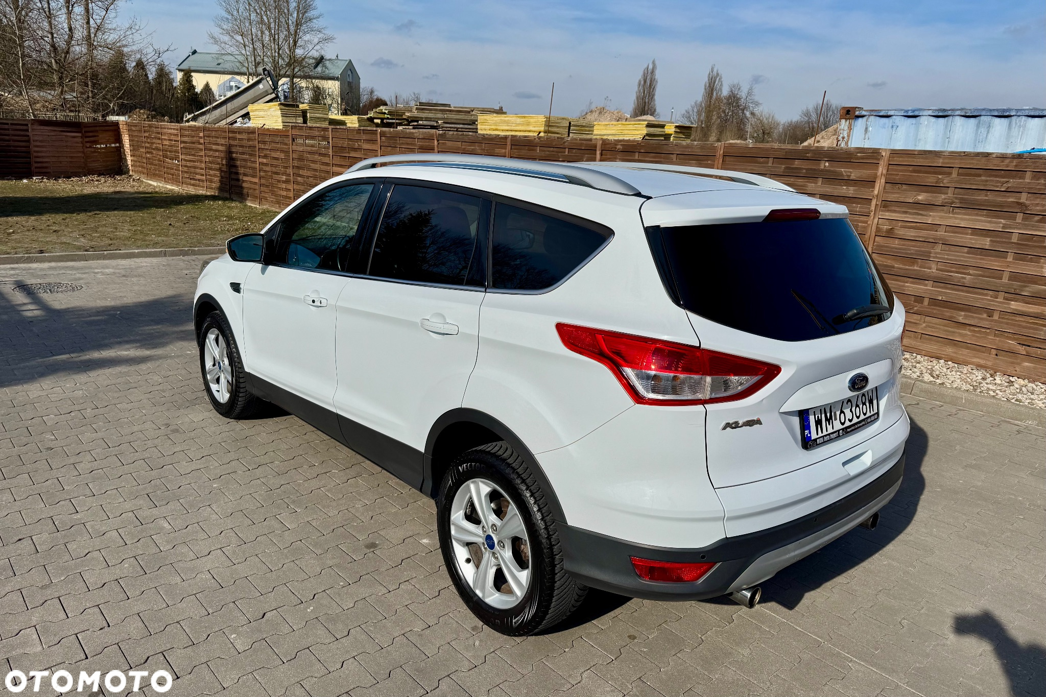 Ford Kuga - 12