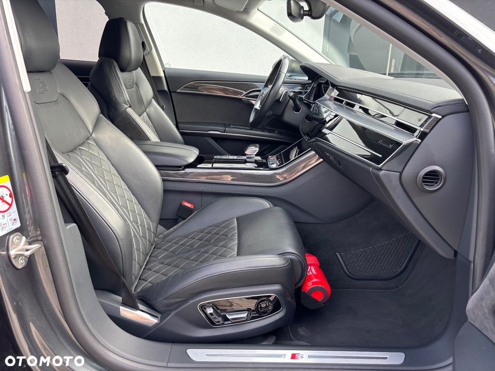 Audi S8 TFSI mHEV Quattro Tiptr - 34