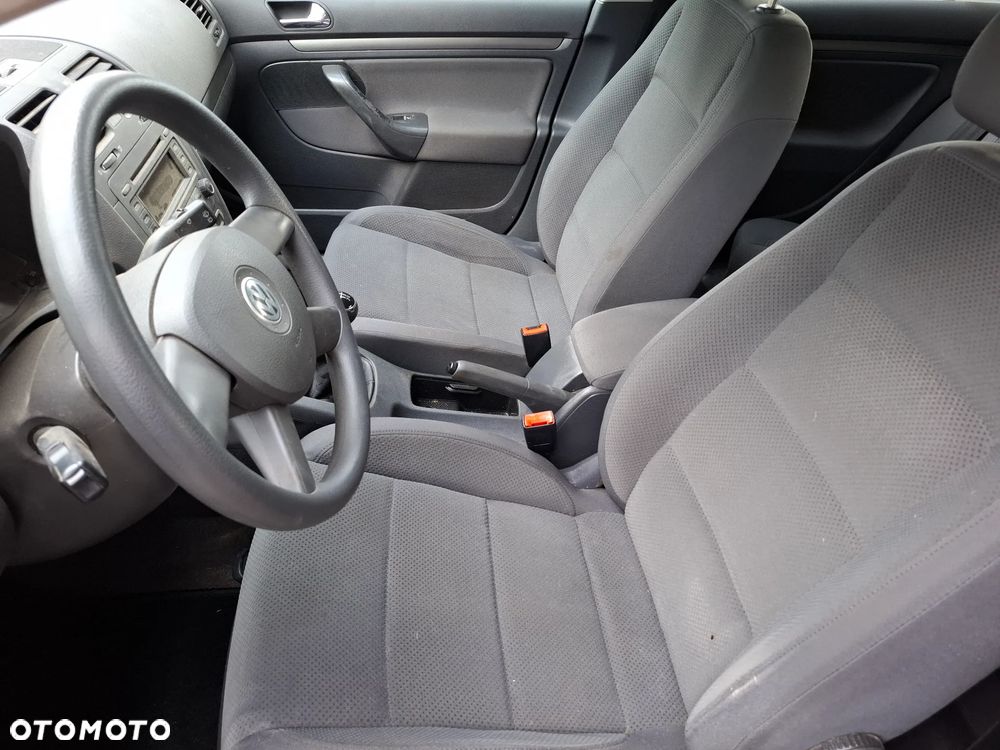 Volkswagen Golf 1.6 Comfortline - 26