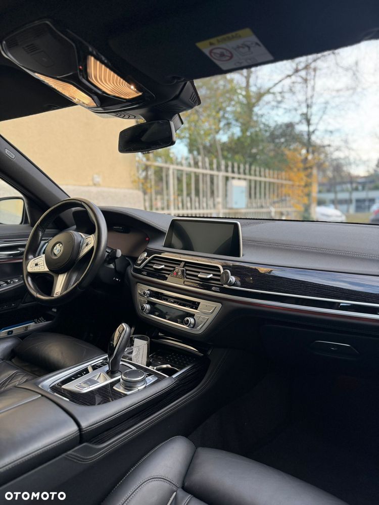 BMW Seria 7 740d xDrive - 9