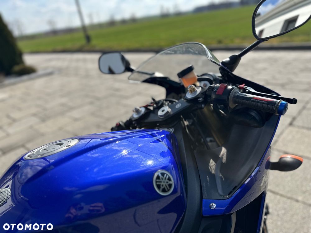 Yamaha R6 - 4