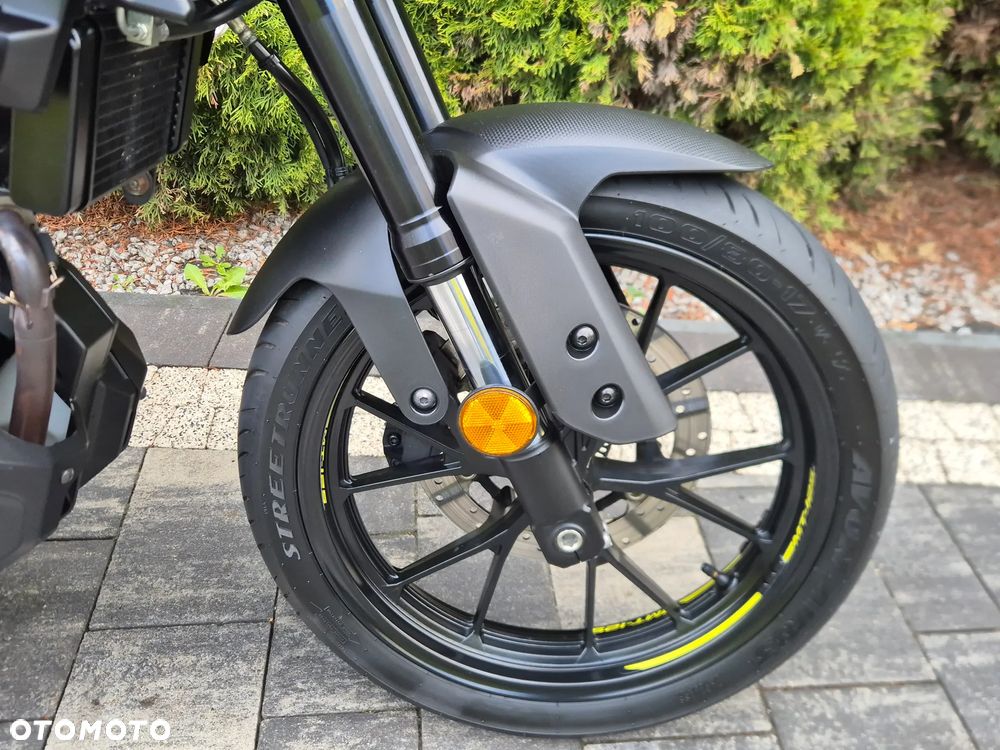 Yamaha MT - 9