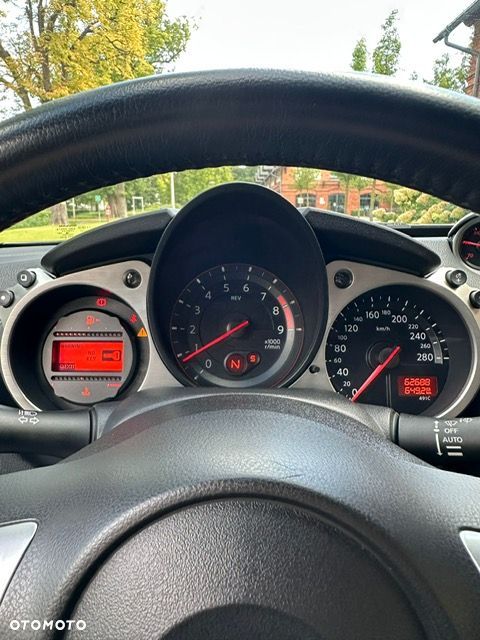 Nissan 370 Z 3.7 V6 Premium - 9