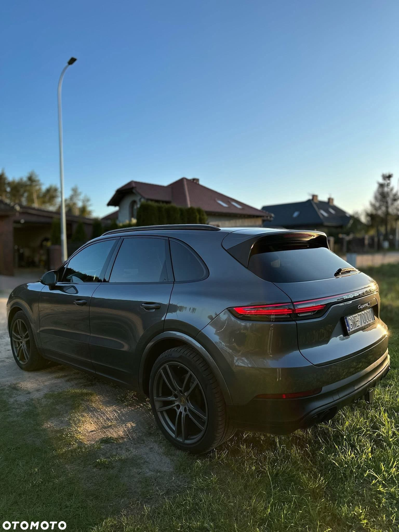 Porsche Cayenne S - 2