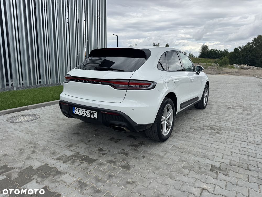 Porsche Macan Standard - 2