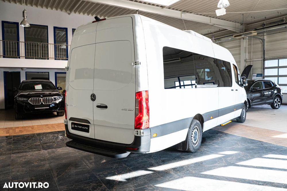 Mercedes-Benz Sprinter Long Custom - 26