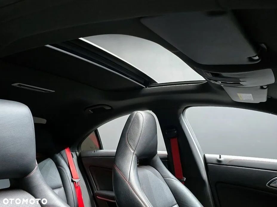 Mercedes-Benz CLA AMG 45 4Matic 7G-DCT - 12