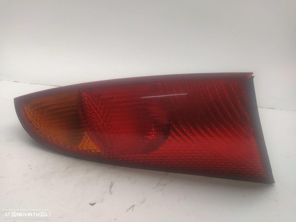 FAROLIM TRASEIRO DIREITO FORD FOCUS 2002 - 3