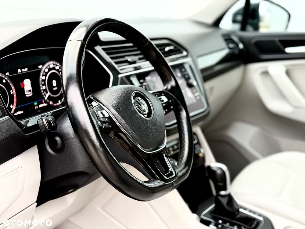 Volkswagen Tiguan Allspace 2.0 TDI SCR 4Motion DSG R-Line - 24