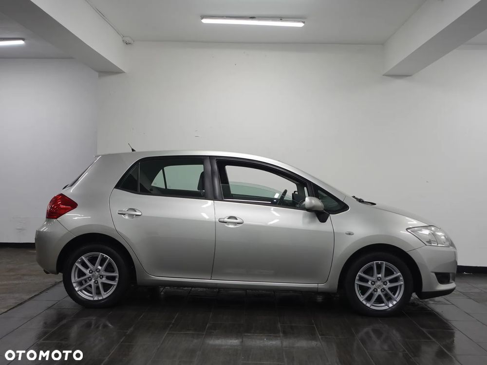 Toyota Auris 1.6 VVT-i Luna - 11