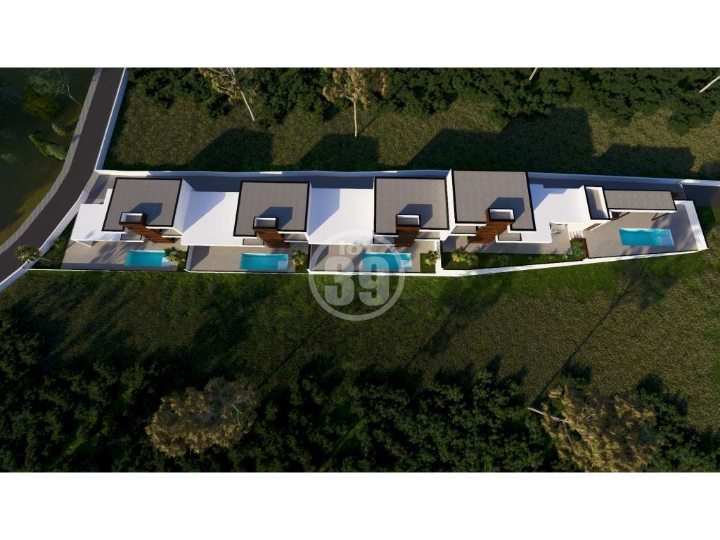 Terreno vendido com projecto aprovado para a construção de 4 moradi... - Grande imagem: 2/28