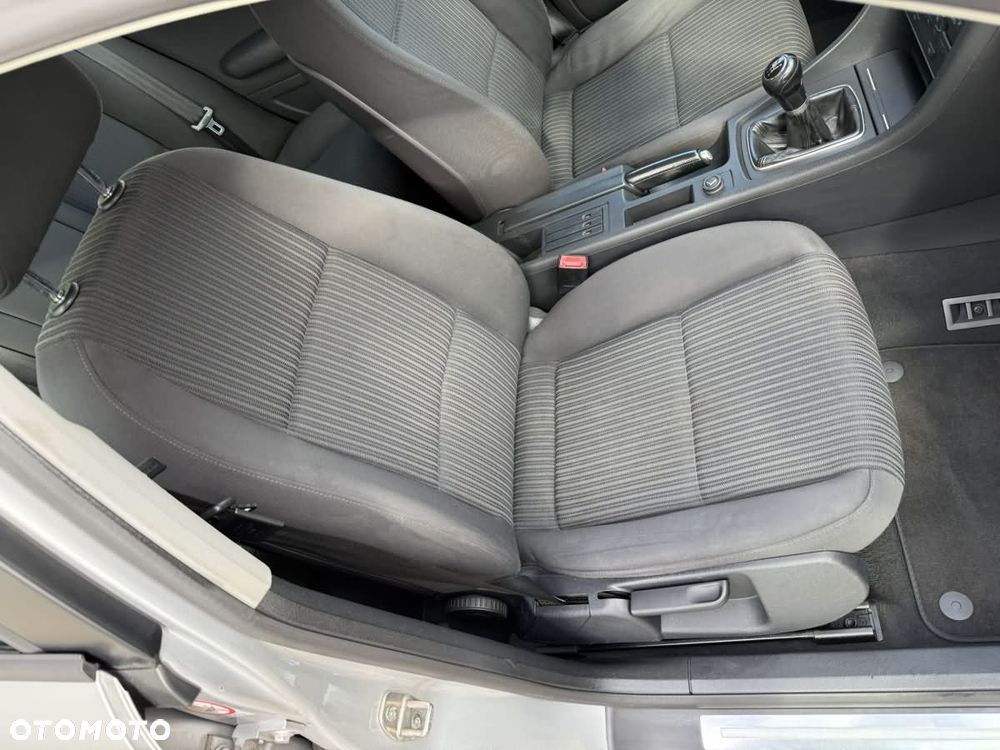 Audi A4 Limousine 2 - 23