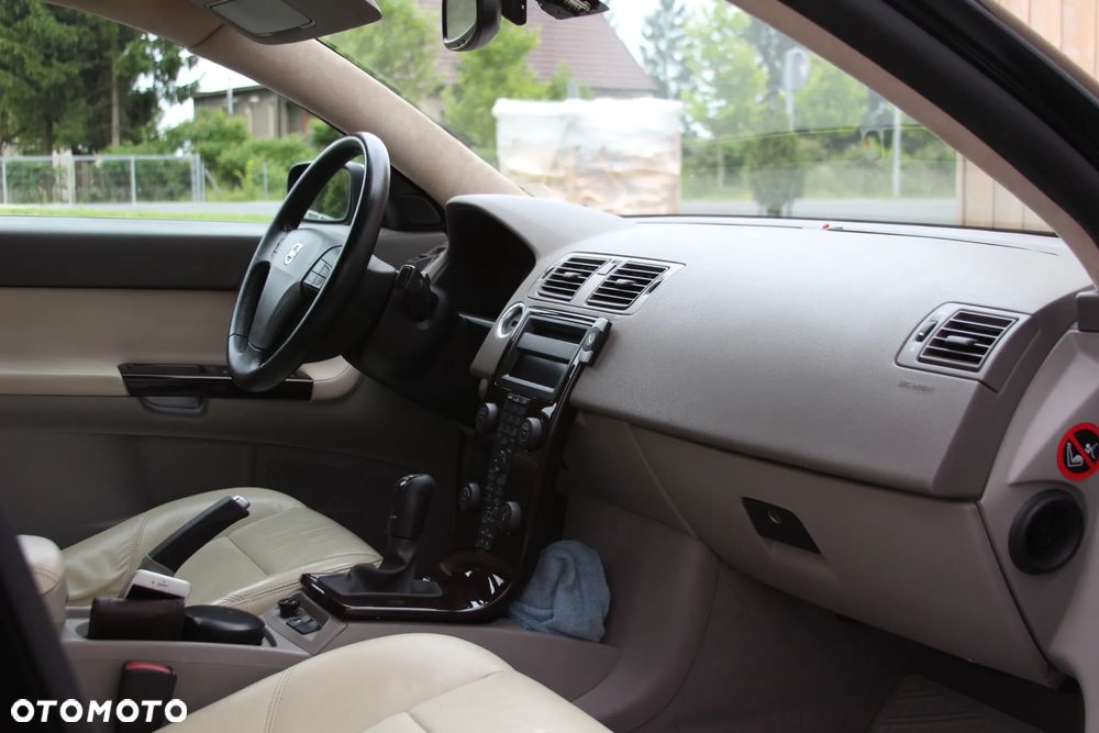 Volvo S40 2.0D Momentum - 12