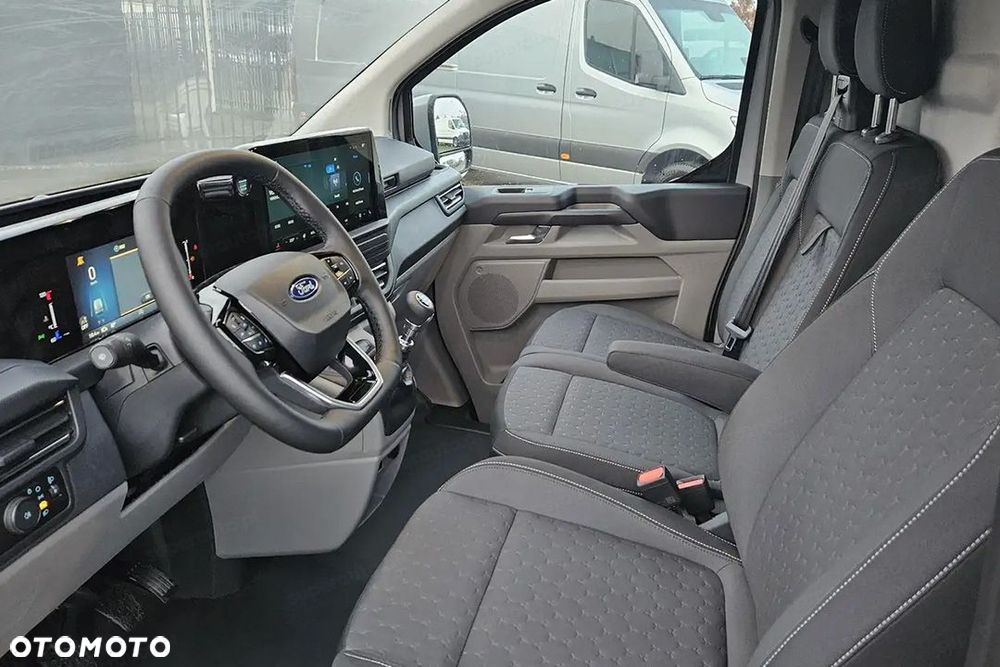 Ford Transit Custom 320 L2H1 Limited 2.0 150KM - 6