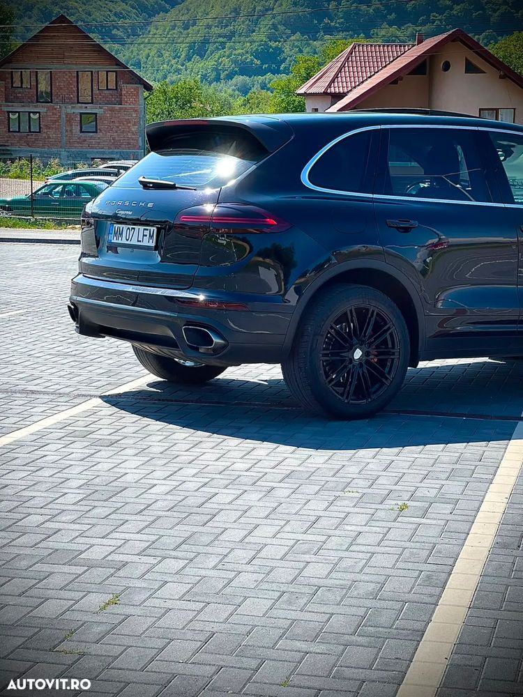 Porsche Cayenne 3.0 L - 15
