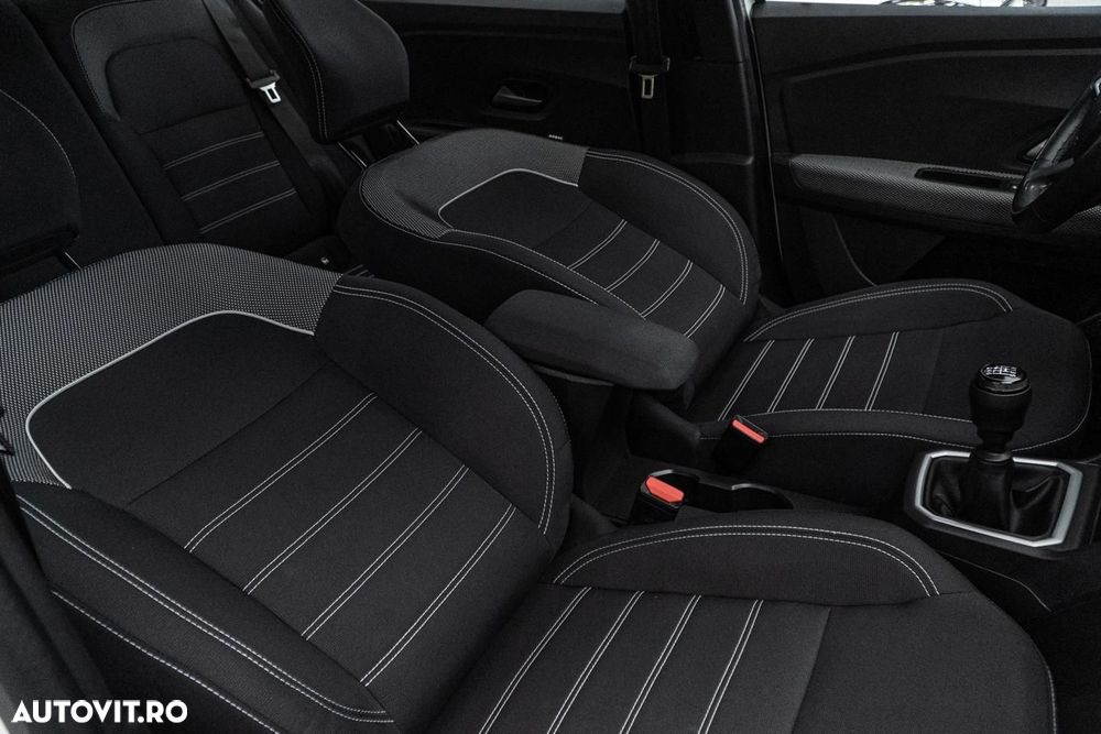 Dacia Logan TCe 90 MT6 Prestige - 39