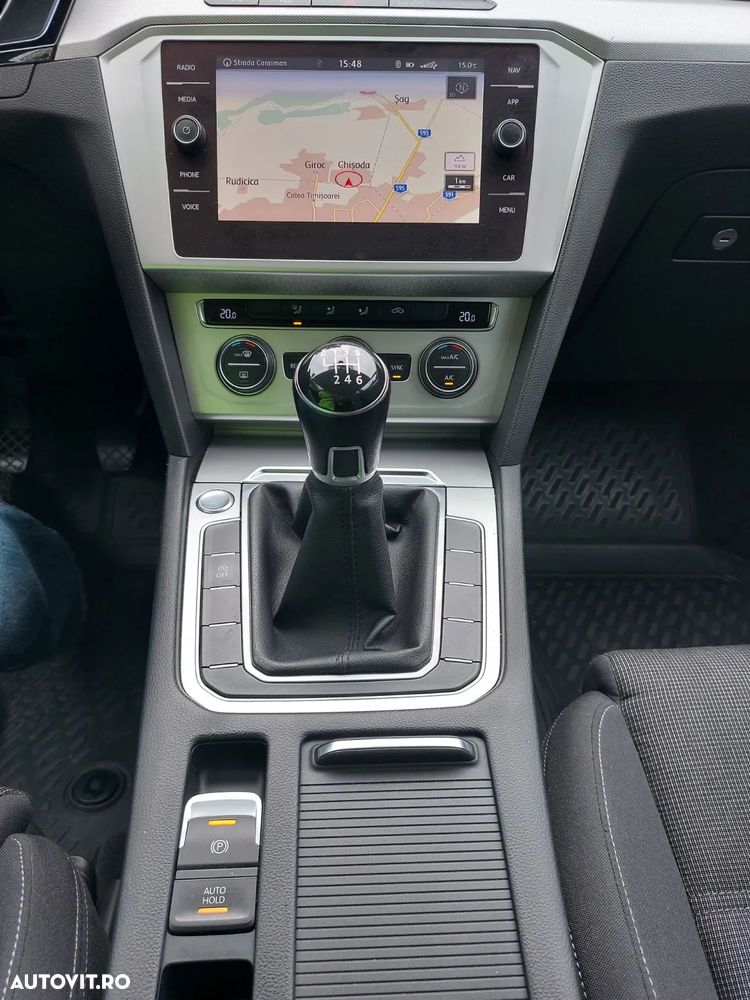 Volkswagen Passat Variant 2.0 TDI (BlueMotion Technology) Comfortline - 8