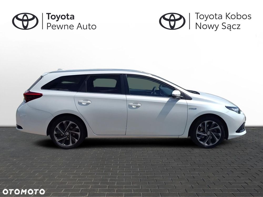 Toyota Auris Hybrid 135 Premium - 6