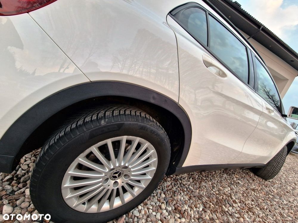 Mercedes-Benz GLA - 28