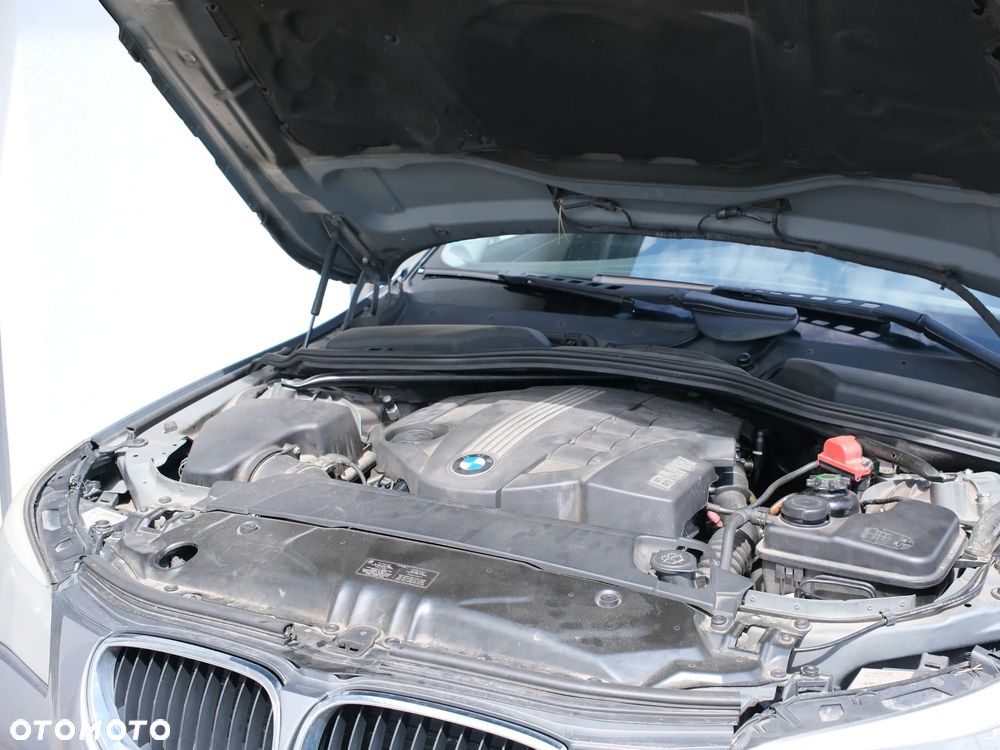 BMW Seria 5 520d - 36
