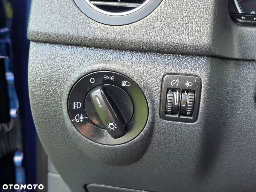 Volkswagen Golf Plus - 24