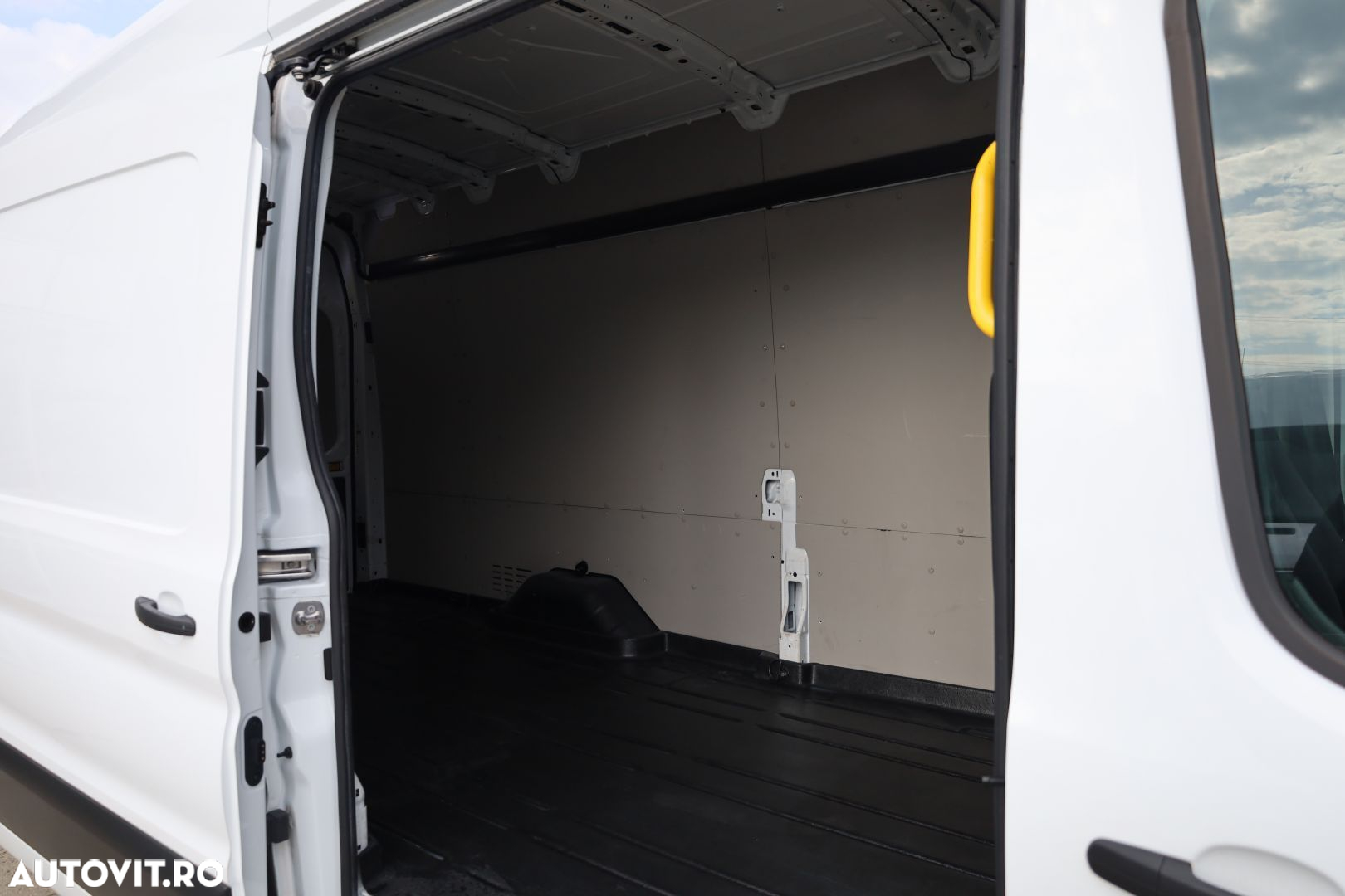 Ford Transit L4H3 - 13
