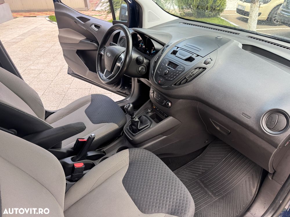 Ford Tourneo Courier 1.5 TDCi S&S Ambiente - 20