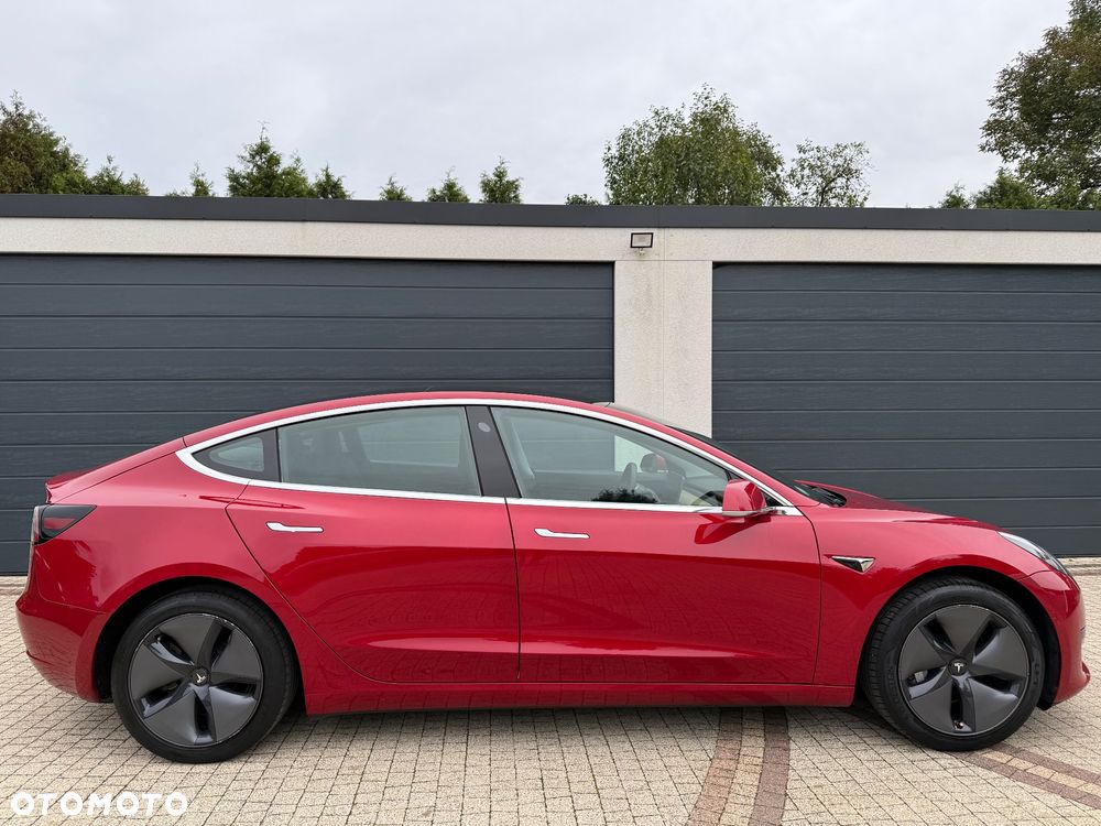 Tesla Model 3 - 14