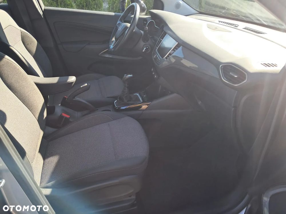 Opel Crossland X - 10