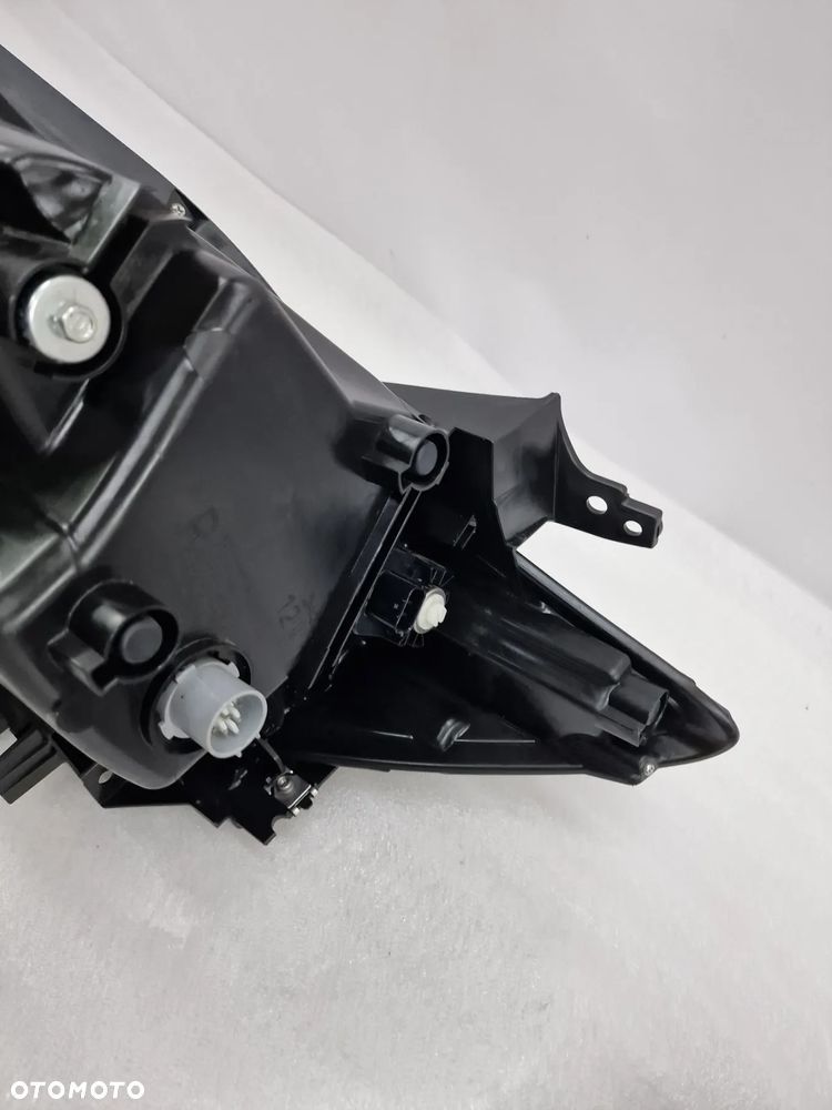 MAZDA CX5 CX-5 LIFT 14- LEWA / PRAWA LAMPA PRZEDNIA PRZÓD SOCZEWKA + LED , NR STANLEY W2416 , NR AUKCJI LA245 - 13