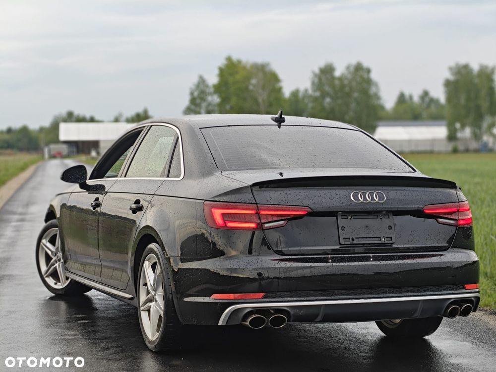 Audi S4 Limousine - 1