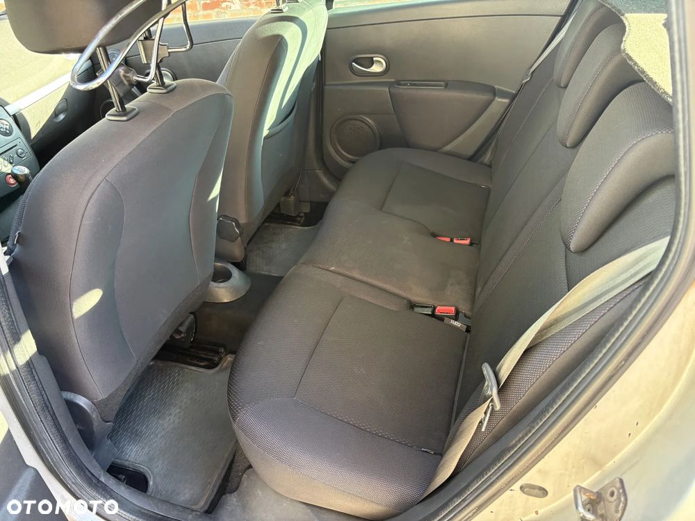 Renault Clio 1.2 TCE Alize - 9