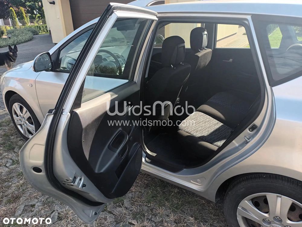 Kia Ceed - 10