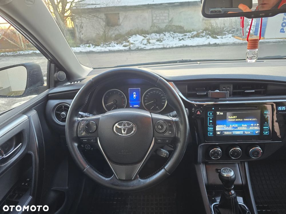 Toyota Corolla 1.6 Comfort - 9