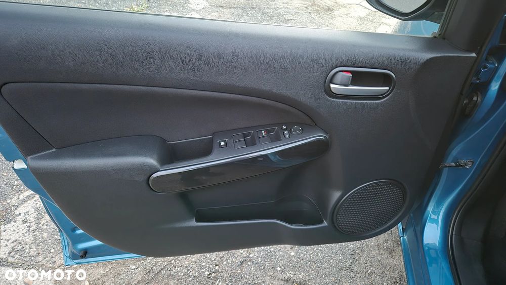 Mazda 2 - 30