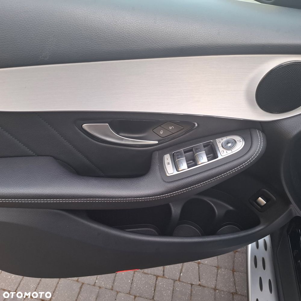 Mercedes-Benz GLC 200 d 4Matic 9G-TRONIC AMG Line Plus - 11