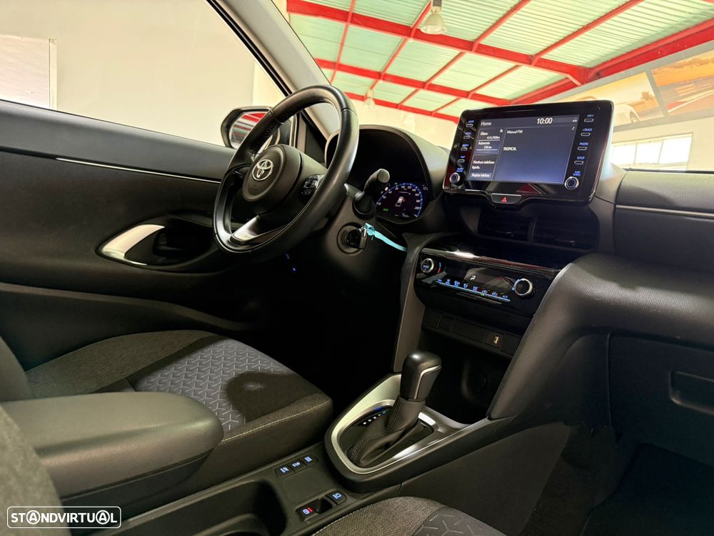 Toyota Yaris Cross 1.5 HDF Comfort Plus - 16