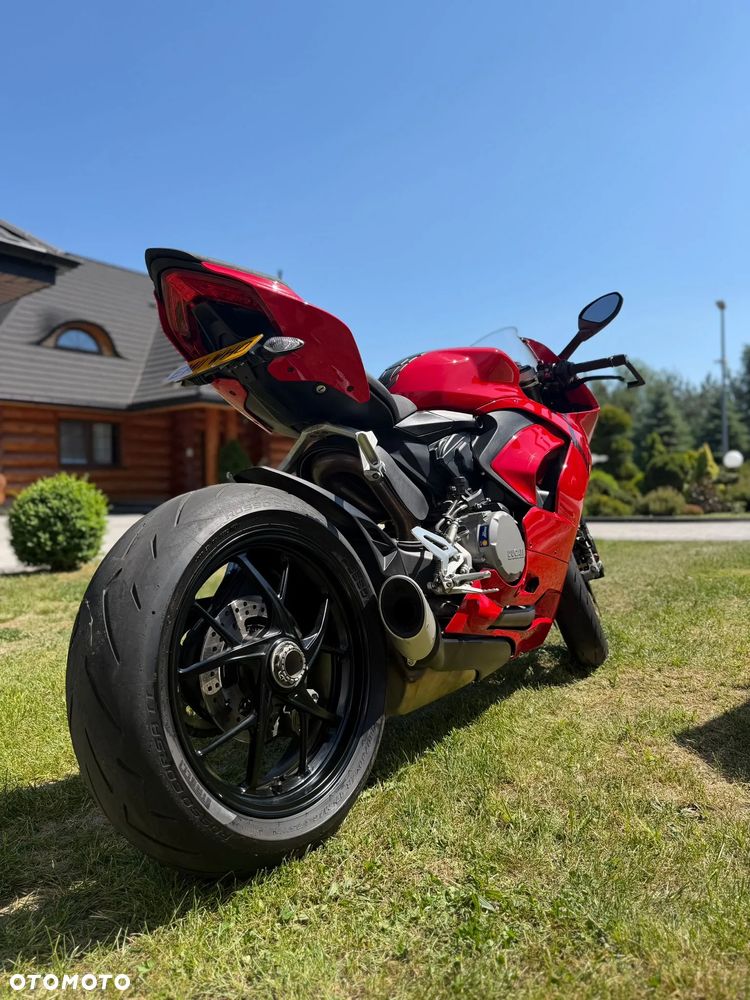 Ducati Panigale V2 - 2