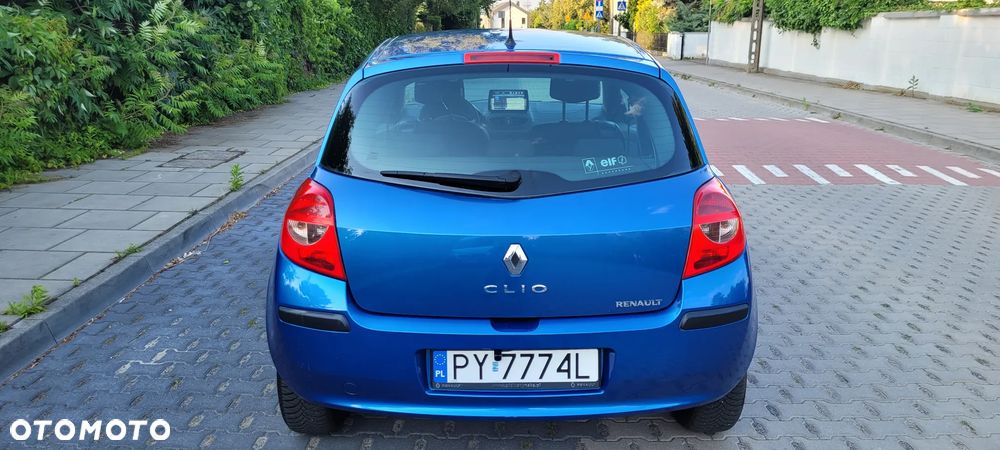 Renault Clio - 12
